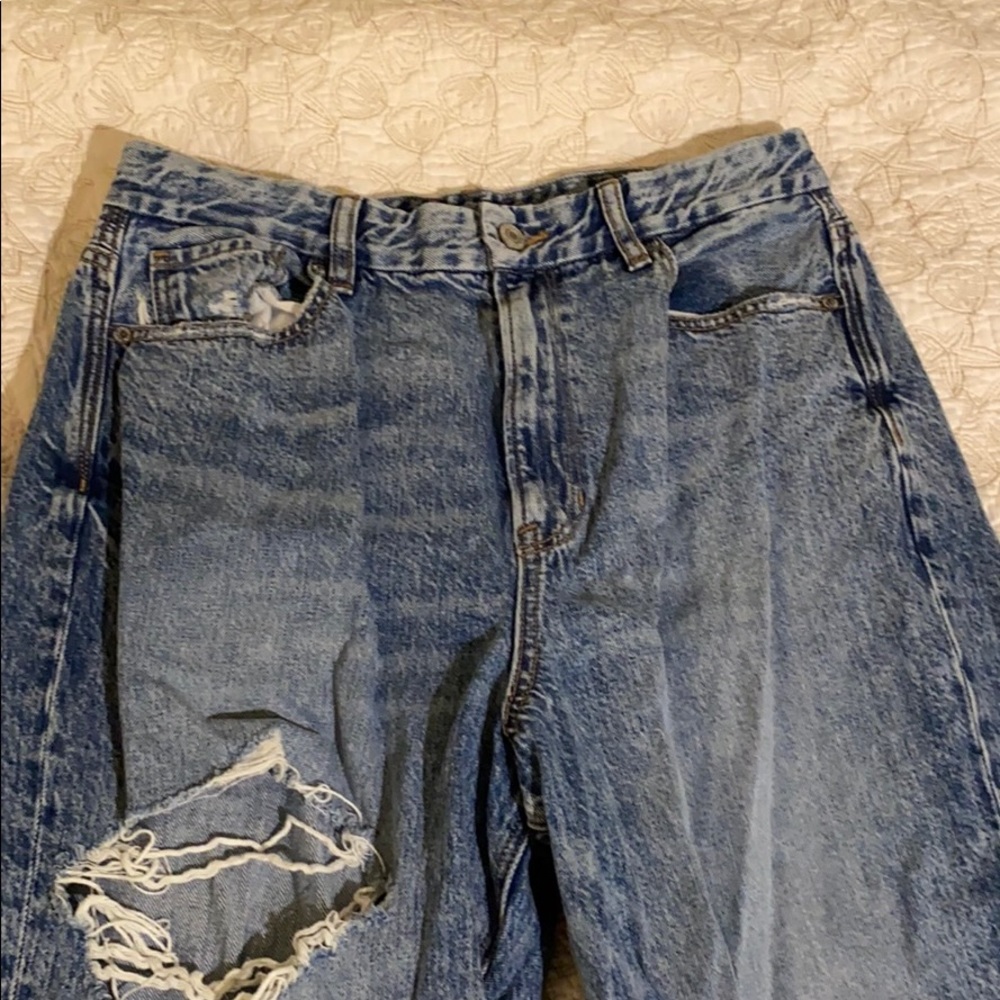 Acids washed American Eagle mom jeans
